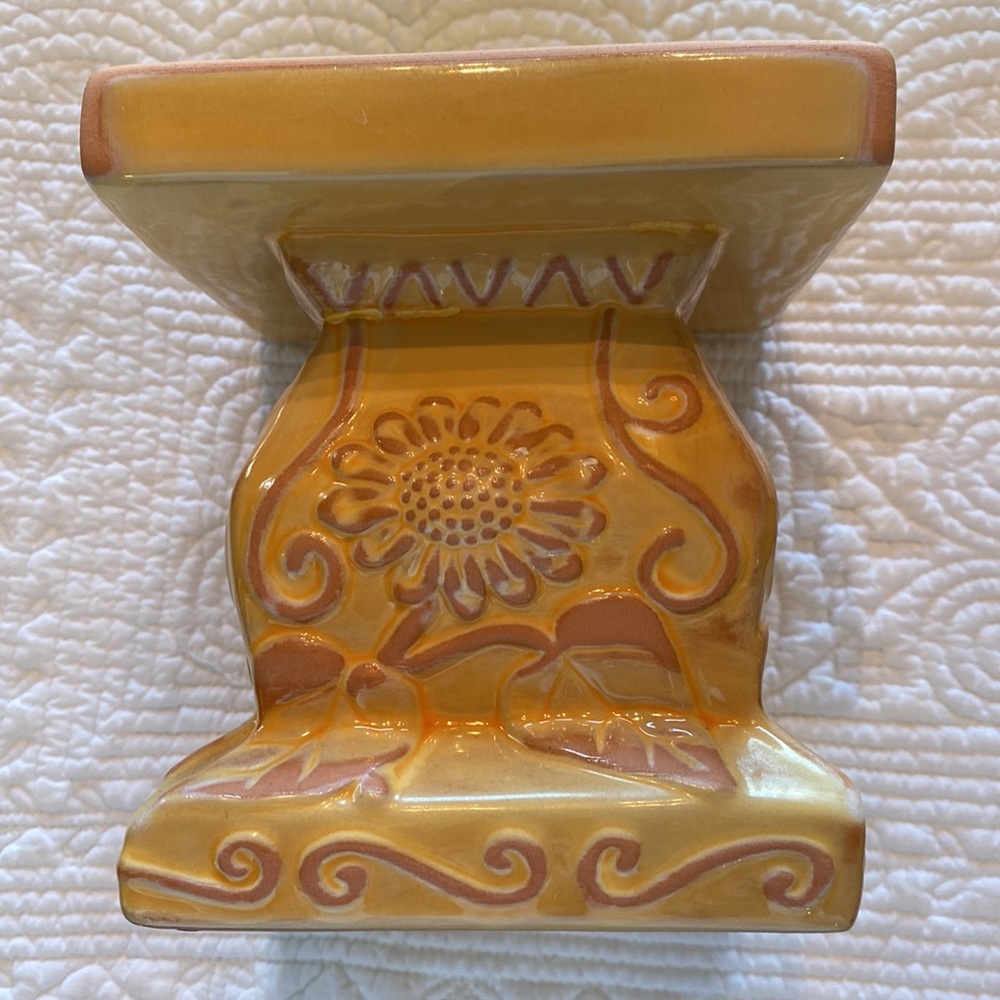 Pedestal - Picture 6 of 10